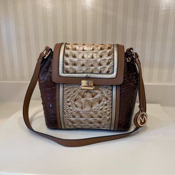 Mia K. Collection Vegan Leather Shoulder Bag Embossed Faux Alligator - Picture 15 of 15